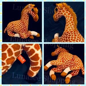 Large Plush Giraffe NWT